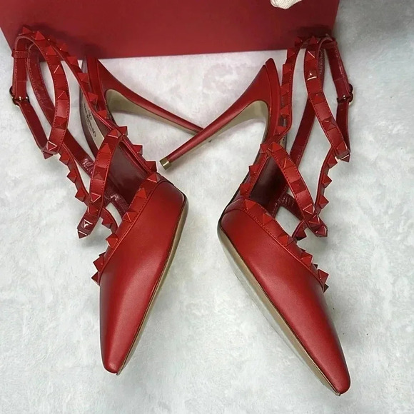 Valentino SZ 11 Red Rockstud heels - Picture 3 of 11